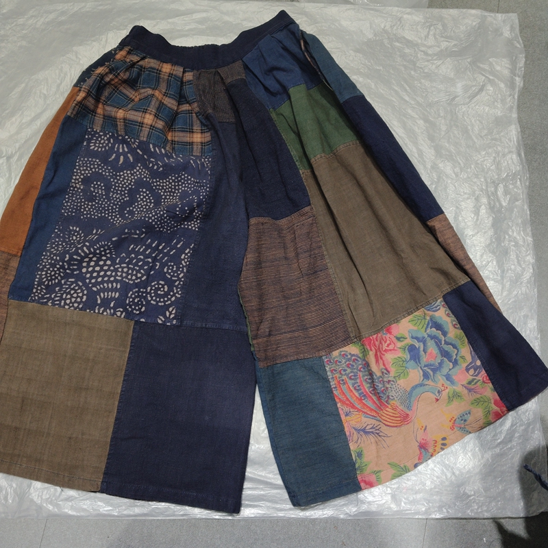 Mkm Premium Product, Intangible Cultural Heritage, Old Cloth Patchwork Clothing, Eight-Point Skirt Pants, Vintage Artistic Plant-Dyed Blue Print Versatile Skirt Pants Mkm Premium Product, Intangible Cultural Heritage, Old Cloth Patchwork Clothing, Eight-Point Skirt Pants, Vintage Artistic Plant-Dyed Blue Print Versatile Skirt Pants