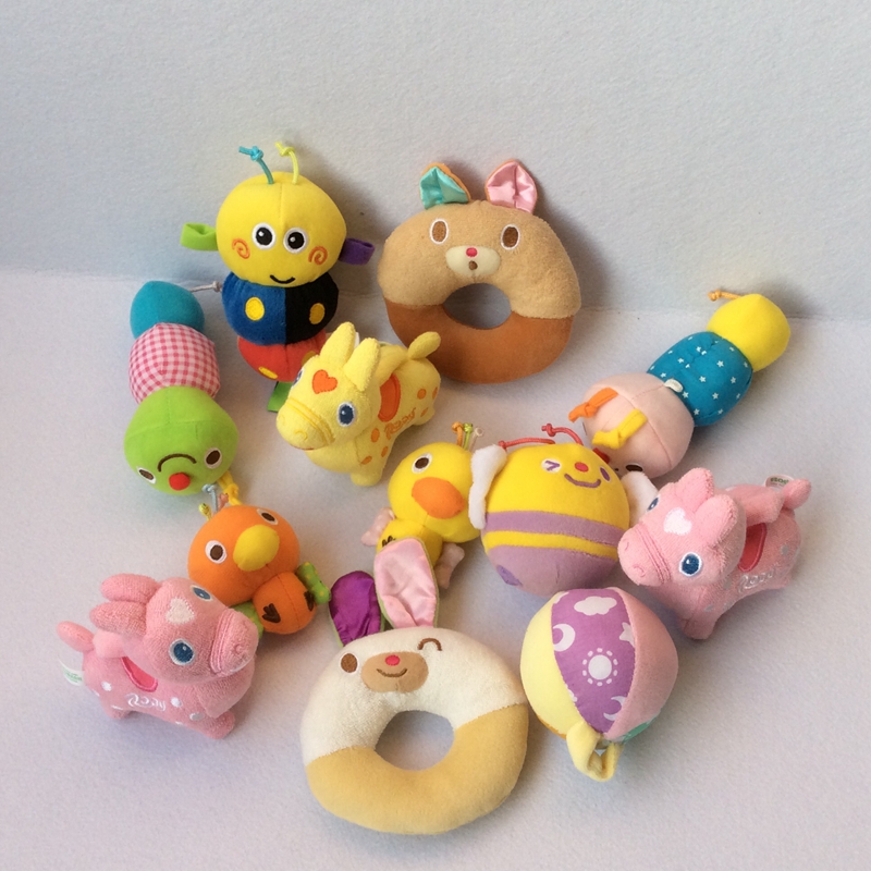 Japanese tail single honeybee caterpillar baby hand rocking bell Rattle Rattle Toy Toy Hand Grip Doll 0-1 years old
