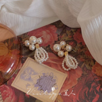 Pearl Painting Museum Palace oil painting gentle elegant and exquisite design sense retro woven pearl earrings ear clip