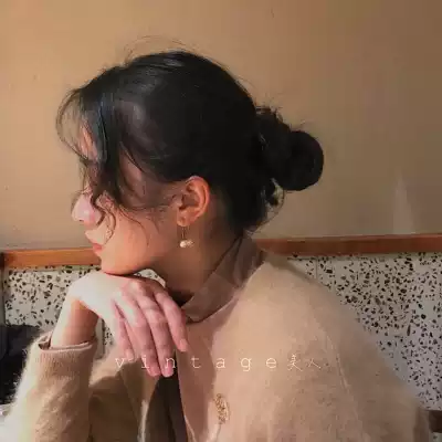 Gone with the Wind retro chanson elegant exquisite vintage Cross Hollow embedded pearl earrings ear clip