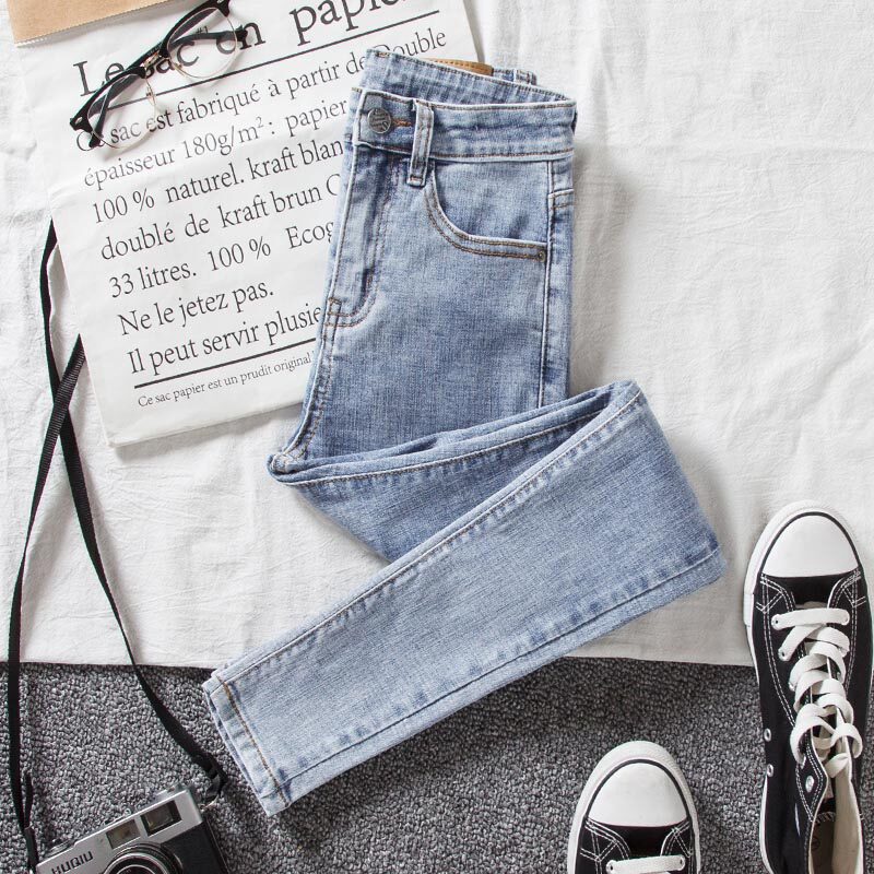 Denim cigarette pants women's trousers high waist 2022 autumn Korean version of the new style slim fit light-colored nine-point pants trend