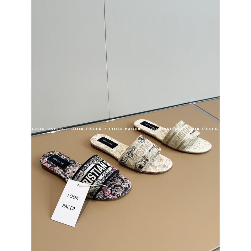 Look Pacer, Buy It Without Thinking Twice! 25Ss Spring/Summer Letter Embroidered Flat Sandals for Women, Suitable for Outdoor Wear