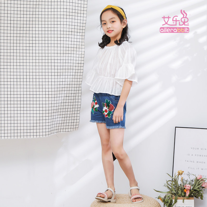 Aile rabbit summer dress 2019 new fashionable Korean version of the big child word shoulder shorts Foreign school girl two-piece suit tide
