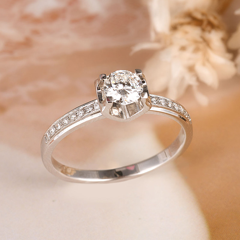 18K gold diamond ring bull head drill ring female engagement courting wedding ring to ring custom platinum GIA naked drill a carat