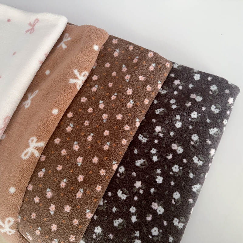 Small Floral Pattern | (Price for 1m Piece) 300g Thick Velvet Fabric, Autumn and Winter Short-Haired Shirley Velvet Fabric for Pajamas and Quilts