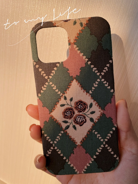 Girls Lattice Pattern Vintage Rose Canvas 15, 14, 13, 12, 11 iPhone Case