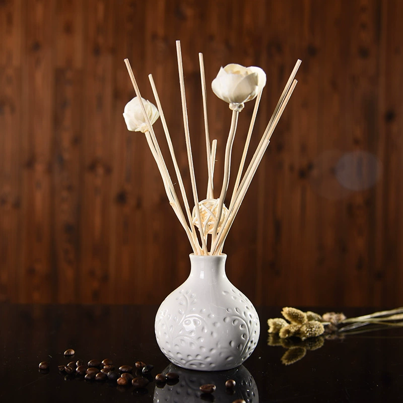 Bình hoa trắng tặng tinh dầu không lửa, tinh dầu mây, hương liệu làm dịu giấc ngủ hoa khô - Sản phẩm hương liệu