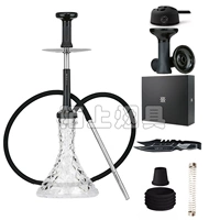 Прозрачная бутылка с узором