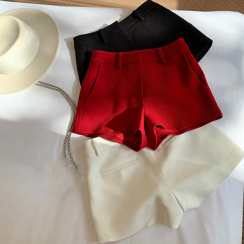 Chiyou Good Fit, Good Quality Basic Casual Pants in Black, White, and Bright Red, Leg-Lengthening Suit Shorts for Women