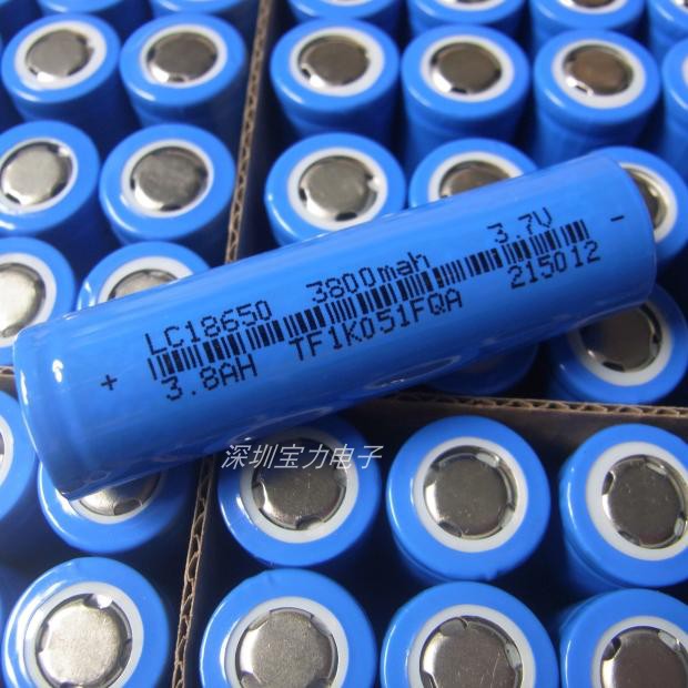 Flat head 18650 lithium battery LED flashlight rechargeable battery 3 7v LED flashlight 18650 rechargeable lithium battery