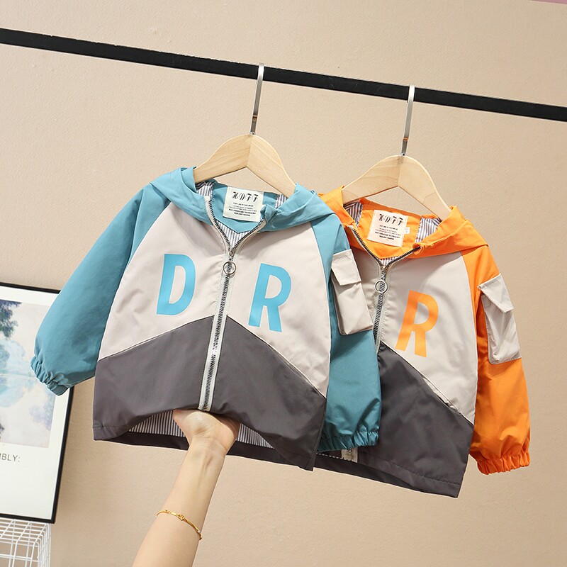 Boy 2022 Spring Festival jacket Children's Ocean sends Han version of boy's baby boy's baby boy's thin section jacket windsuru