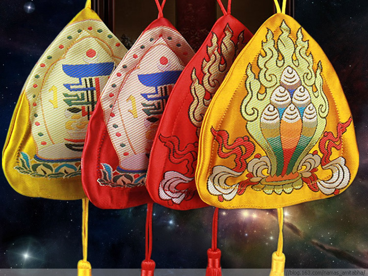 Hidden in-car fragrant bag fragrant bag Mornebao ten phase comfortable in Tibetan fragrant powder fragrant bag Tie deity household car pendant