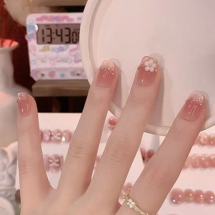 Purely Handmade Wearable Nails 2025 New Year Edition High-End Cat Eye Whitening Camellia Manicure Exquisite Short Nail Patches Purely Handmade Wearable Nails 2025 New Year Edition High-End Cat Eye Whitening Camellia Manicure Exquisite Short Nail Patches