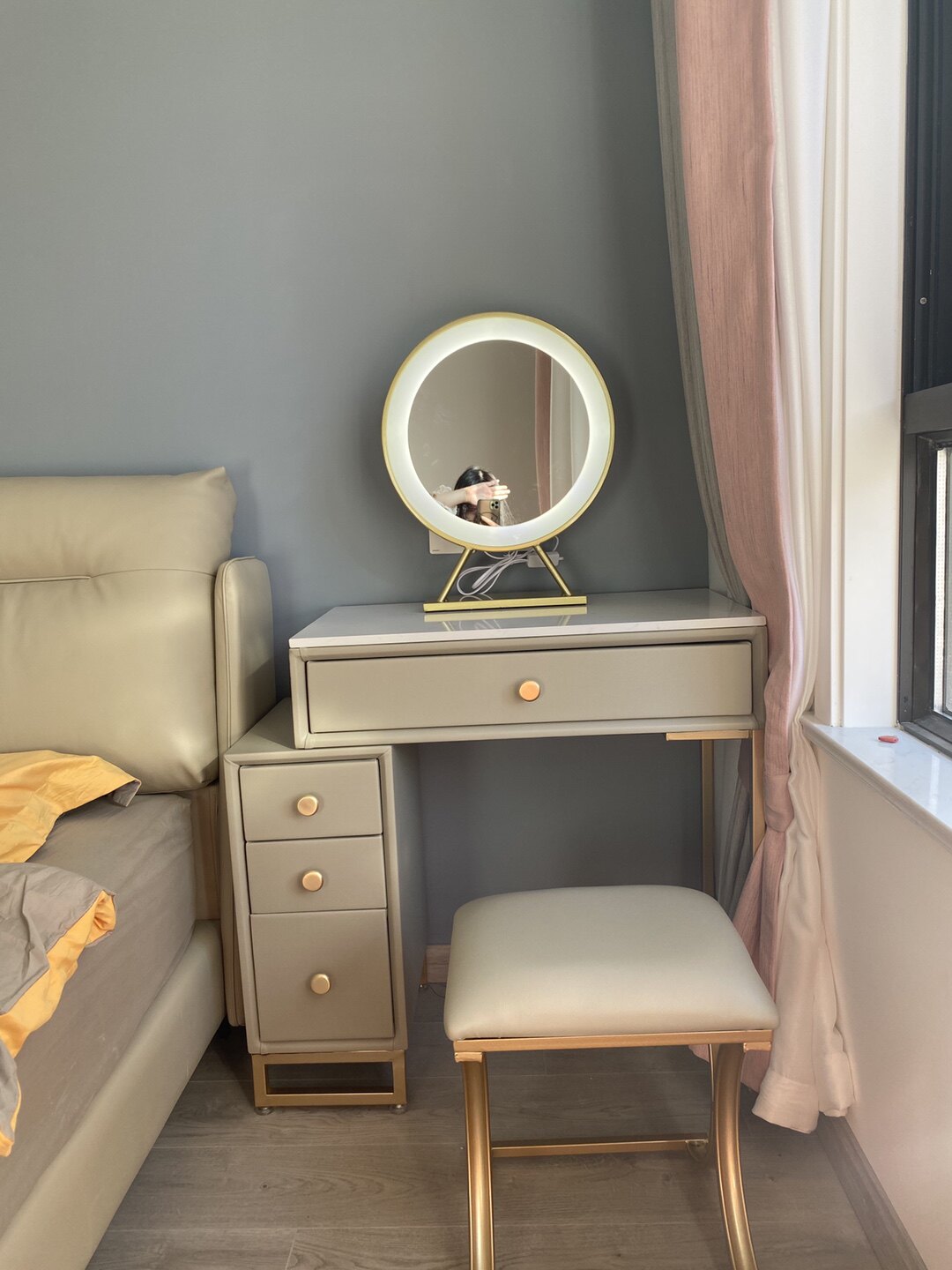 Makeup Bench Containing Cabinet Bed Head Cabinet Integrated Small Super Small Makeup Table Makeup Table Bedroom 80cm Light Extravagant type