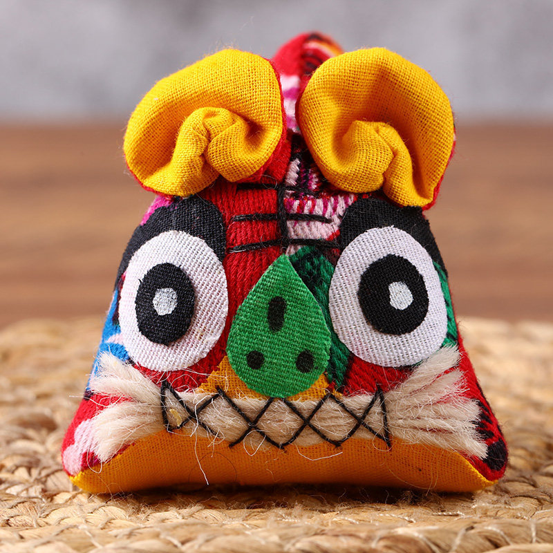 Teacher Cheng folk handmade cloth small cloth tiger Chinese style to send foreigners abroad small gifts gift ornaments