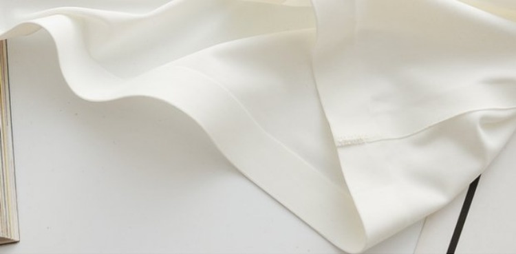 Mùa hè thư sling chống đi quấn ngực ống ngực băng lụa đoạn ngắn với ngực pad đáy quần vest nữ bên trong đồ lót - Ống áo ngực cúp ngang