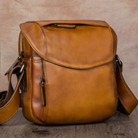 Темно коричневый