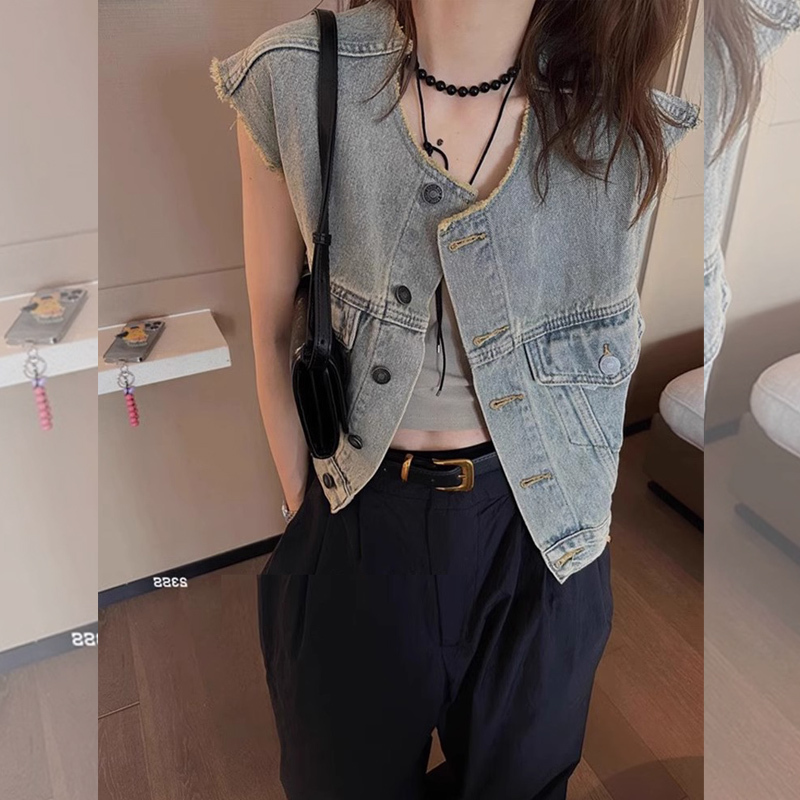 Fashionable Denim Vest for Women, Stylish and Trendy Summer 2026 New Sleeveless Outerwear, Thin Short Jacket