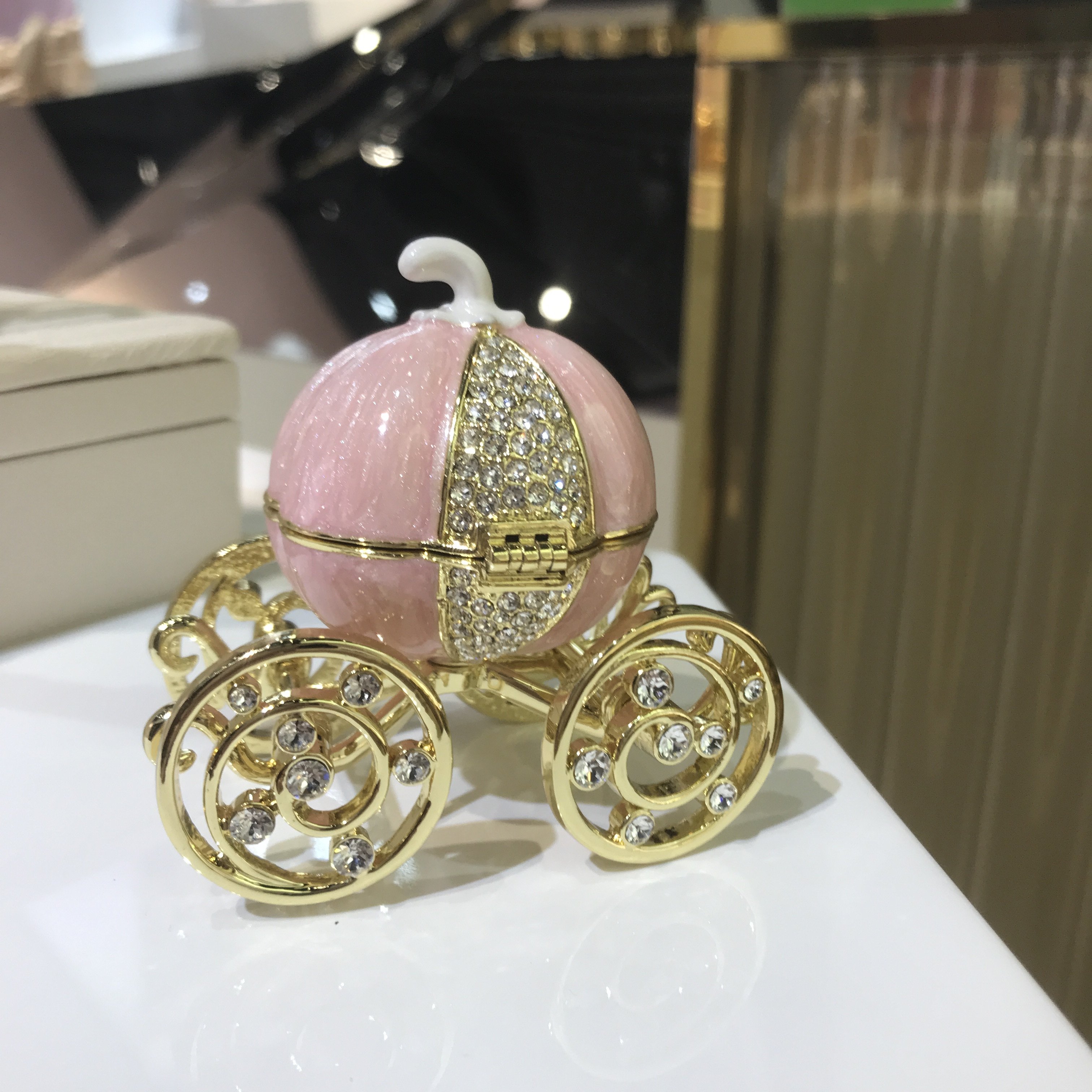 No attitude) Doris crystal pumpkin carriage decoration enamel jewelry box small exquisite Christmas gift