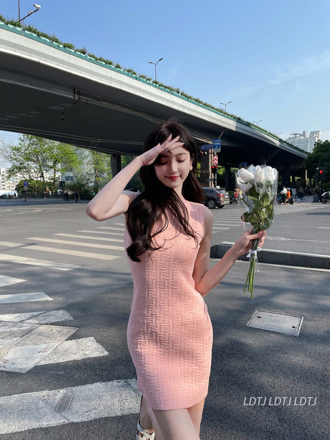 Ldtj Gaoding 25 Autumn Socialite Temperament Pink Di Sheath Sleeveless Sexy Work Clothing Knitting Short Vest Dress Women