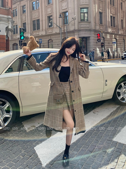 Ldtj Haute Couture 25 Autumn/Winter New Zhang Yuan Ying Plaid Style Elegant College Style Woolen Coat and Skirt Set for Women