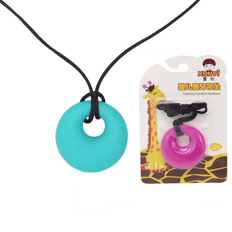 Mother wears silicone necklace baby grinding teeth stick out teeth artifact, long teeth tooth
