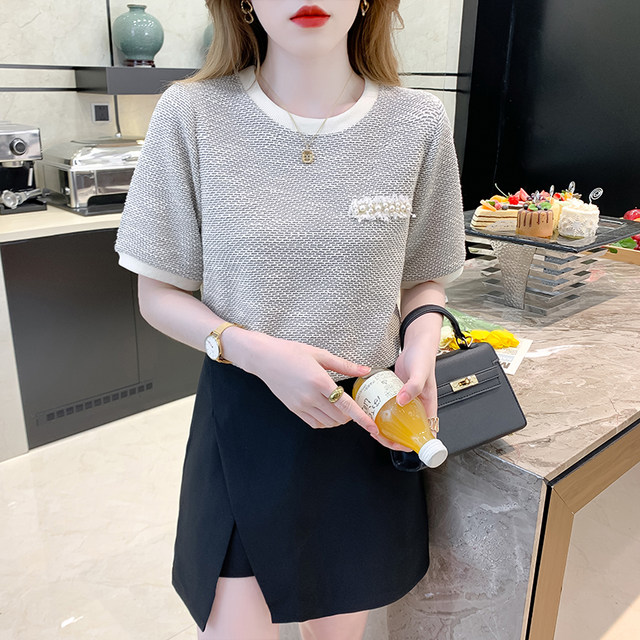 Xiaoxiangfeng short-sleeved t-shirt women's summer clothing 2022 new fashion temperament loose and thin knitted contrast color top