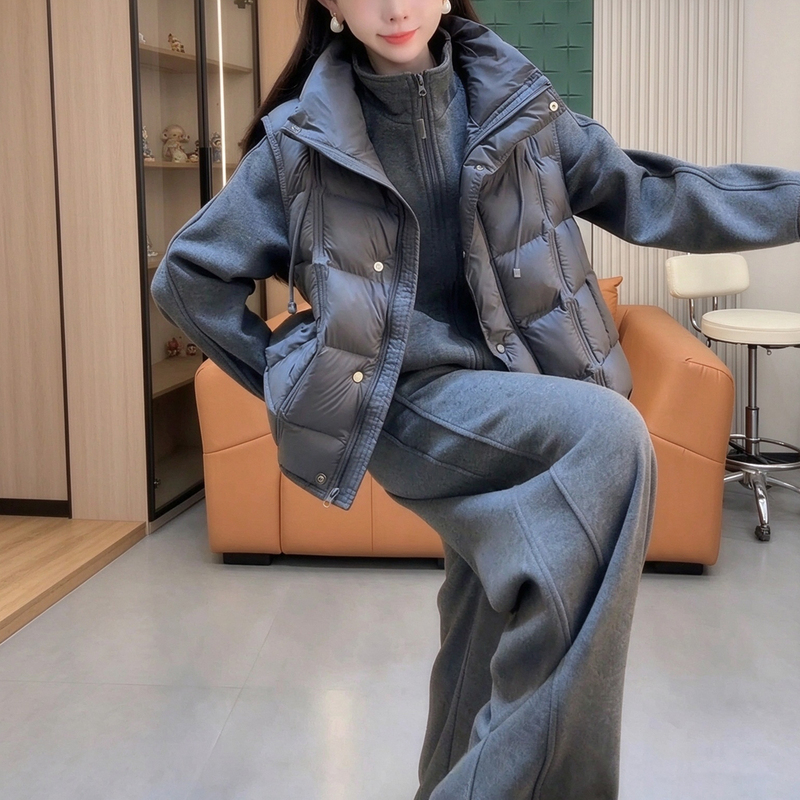 2026 Winter New Women's Korean Style Versatile Stylish Thickened Vest Top Loose Slimming Wide-Leg Pants Three-Piece Set