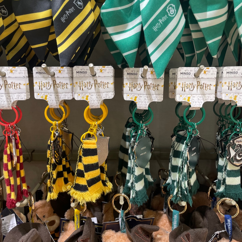 Miniso Harry Potter Series College Style Scarf Keychain Bag Pendant Decoration Souvenir