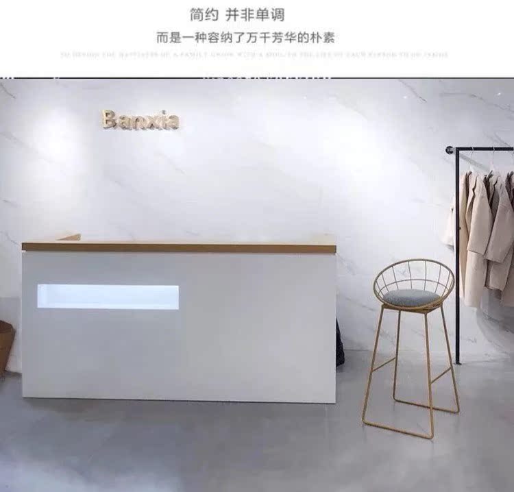 Nhân viên thu ngân nền tảng sắt rèn cửa hàng thanh bàn góc tủ nhỏ cửa hàng Bắc Âu phụ nữ vách ngăn rượu nội thất studio - Nội thất siêu thị