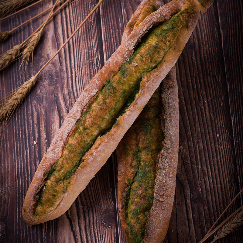 Shen brother garlic spicer with no oil and no sugar in long stick Ou bag short French stick Callifat low hard European meal Breakfast bread