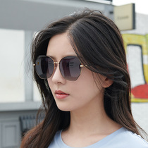 Internet celebrity fashion new sunglasses driving street photography large frame round face sunglasses for women round frame trendy gradient leading the trend