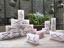 Special Price Peach Blossom Sugar Natural Powder Crystal Luen Vini Stone Such As Nicite Tarot Nordic RUNE Crystal