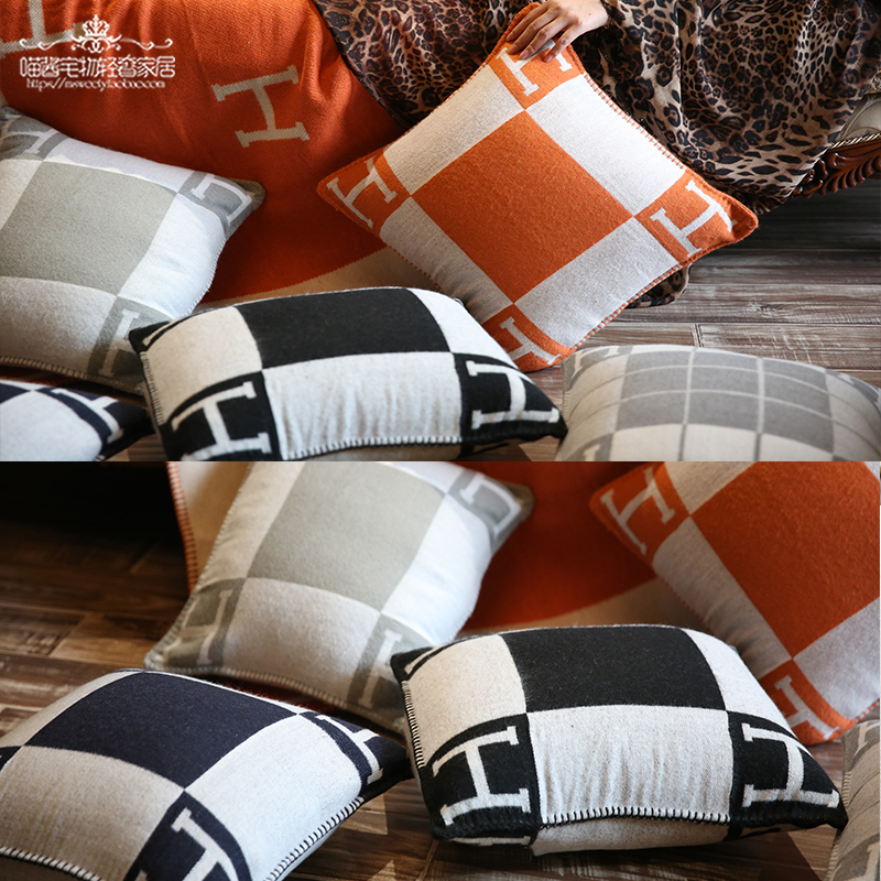 H letter stripe small era pillow cushion sofa model room soft design low-key luxury pillow with core