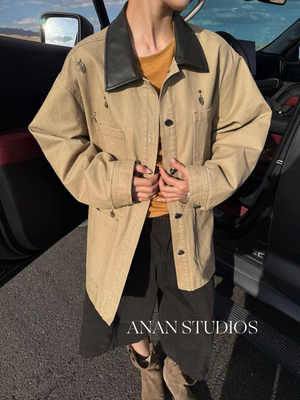 Anan 2026 Autumn New Vintage Heavy Metal Decoration Barn Style Patchwork Leather Collar Workwear Denim Jacket for Women Anan 2026 Autumn New Vintage Heavy Metal Decoration Barn Style Patchwork Leather Collar Workwear Denim Jacket for Women