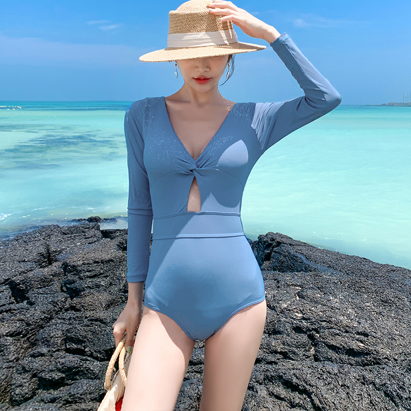 Bubble Spa Swimsuit Women's Korea ins2021 New Seaside Conservative Long Sleeve Sunscreen is even skinny and sexy