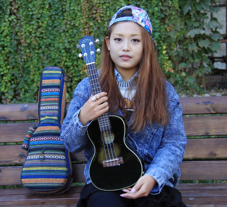 23 inch black single board electric box ukulele single board electric ukulele