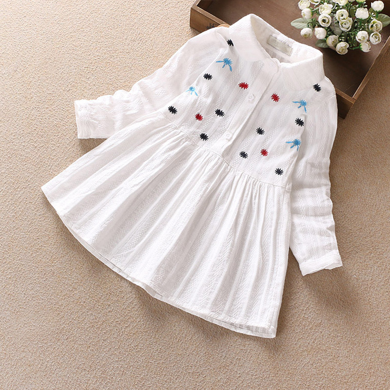 Girls' long-sleeved dress 2022 autumn new children's shirt skirt female middle-aged children's white Western style embroidered skirt