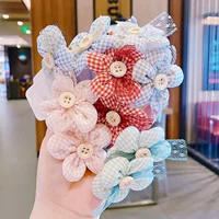 10 пятилетних цветочных кнопок