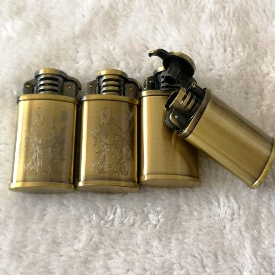 New old-fashioned metal kerosene windproof lighter Men's trendy Guan Gong bronze gift box 691