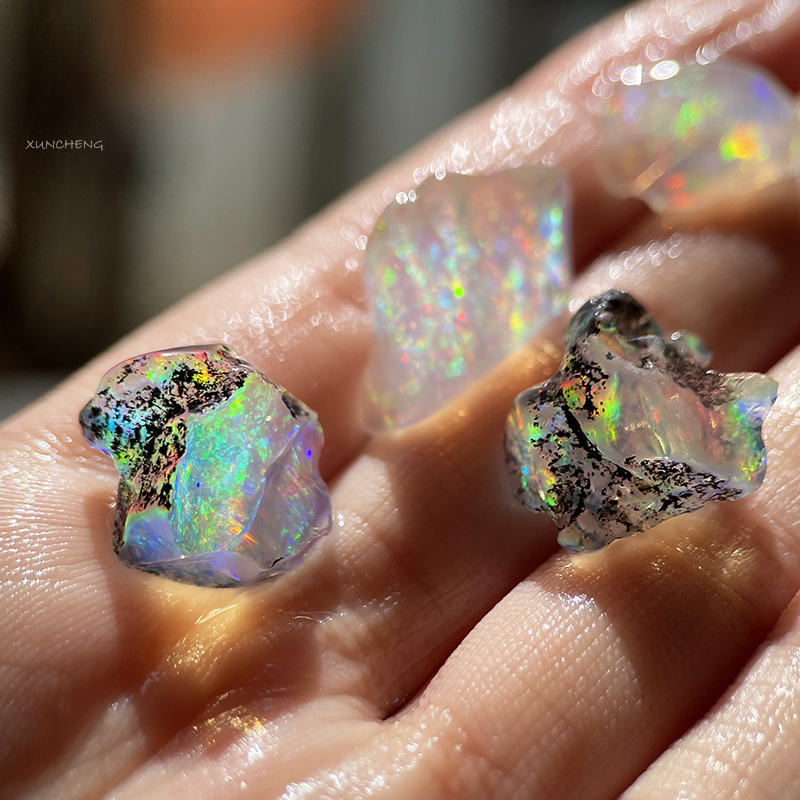 K1 Natural White Water Opal Fire-Colored Raw Stone Ore Opal Crystal Colored Gemstone Mineral Science Education Specimen