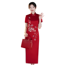 Happy mother-in-law wedding banquet 2024 new red qipao high-end temperament noble young mother gown can normally be worn