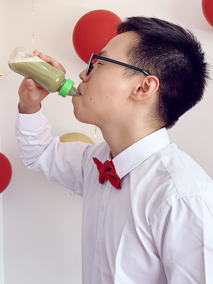 Pick up the whole person to make trouble The groom game props The whole person wedding gift spoof best man supplies Daquan ups and downs of the bottle