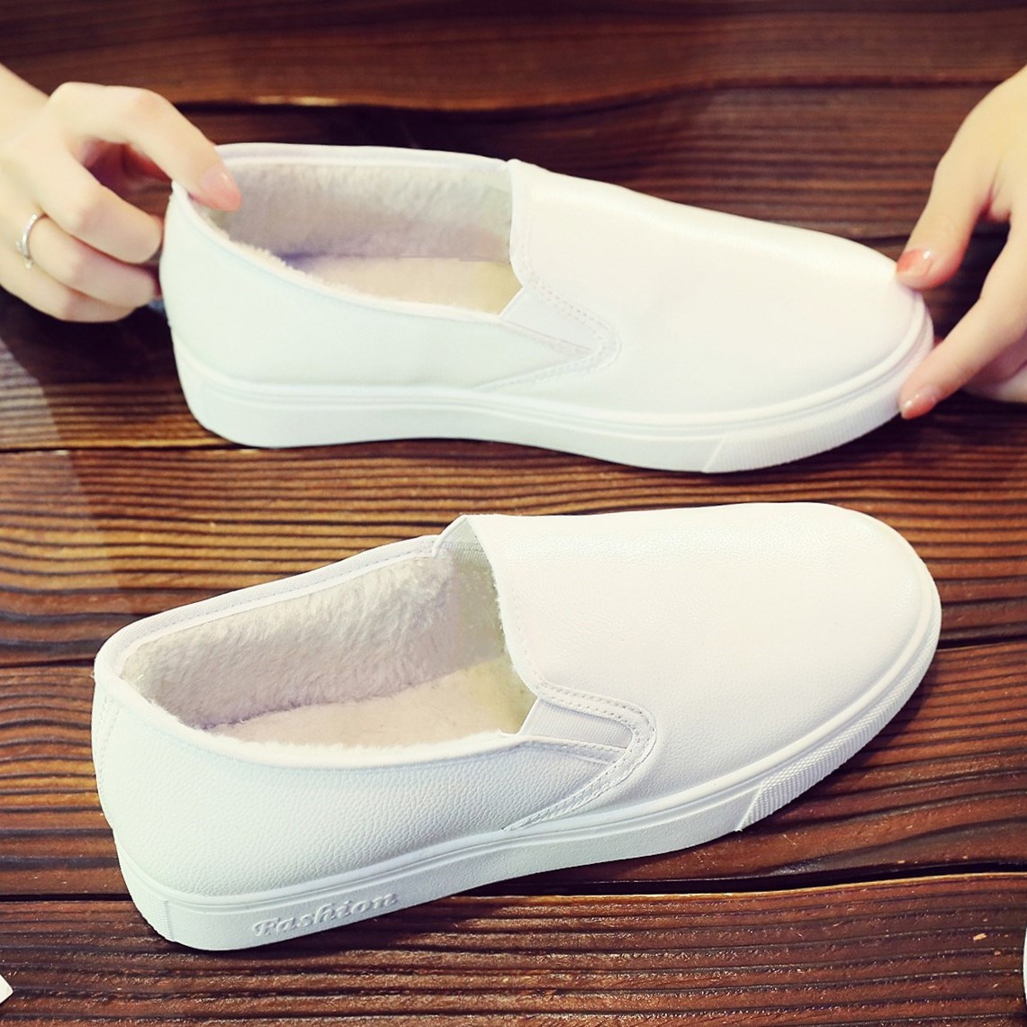 Winter Cotton Shoes Little White Shoes Women 100 Hitch Flat Bottom Leather Face Comfort Women Shoes Nurse Shoes Student Beautician Soft