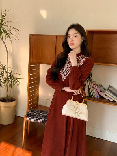 Новое зимнее платье GERTCOREL2025, оригинальное, износостойкое, приталенное, длинное, бархатное, кирпично-красного цвета, для женщин.