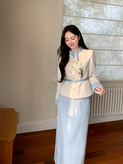 GERTCOREL2025: Новинка зимы – элитный костюм в китайском стиле с тяжелой вышивкой, пуховик и юбка для женщин