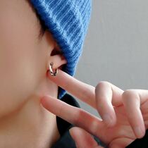 Stud earrings 2021 new trendy men small and exquisite sterling silver ear ruffian handsome cool cold wind high-end temperament simple