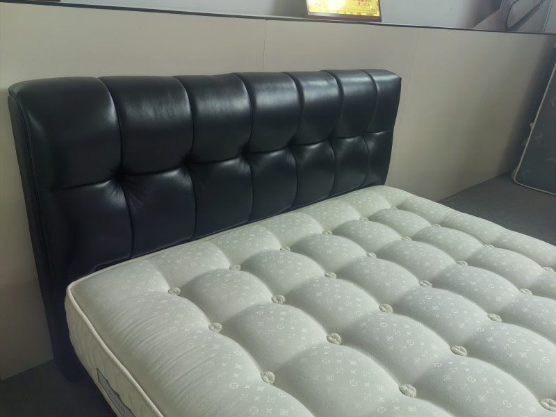 1.8*2.0 Bed + 1.8*2.0 Mattress + Two 1.5*2.0 Jute Mats 1.8*2.0 Bed + 1.8*2.0 Mattress + Two 1.5*2.0 Jute Mats