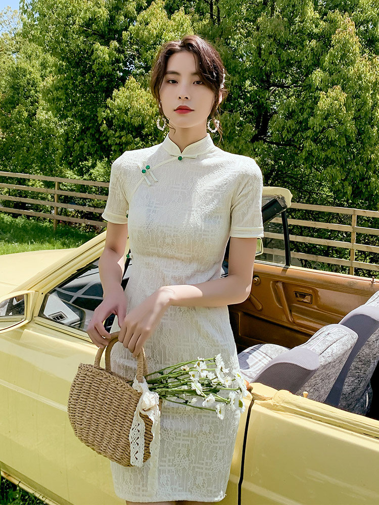 Lace Qipao Autumn Winter Short And Small Subgirl Young Girl Young Style Modern Wind Temperament Elegant Everyday Foreign Dress