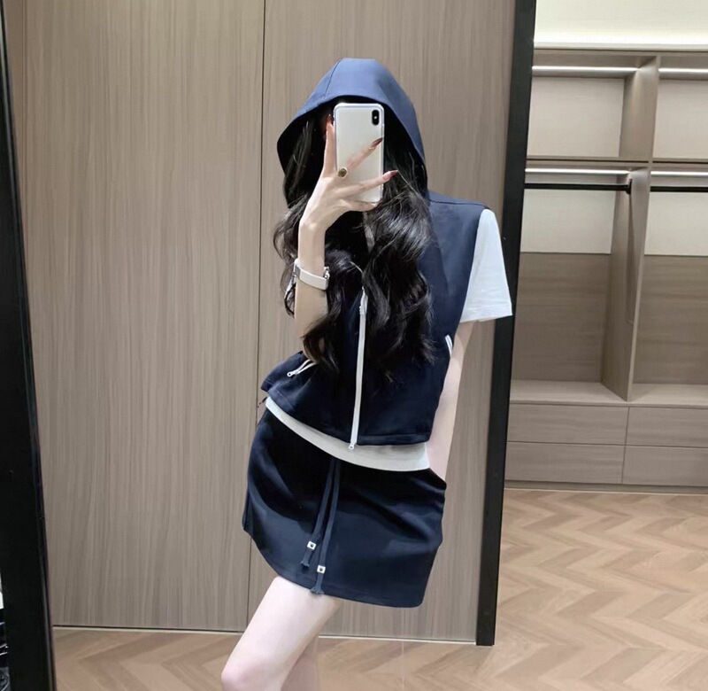 European Style 2026 Spring/Summer New Short-Sleeve T-Shirt, Hooded Vest, and Short Skirt Set, Casual Versatile Slimming Three-Piece Trendy Outfit